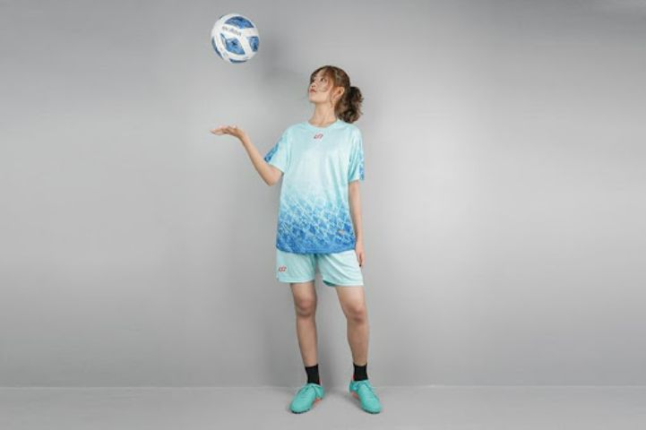 Thiết kế quần áo bóng đá dành cho nữ CP Felix.